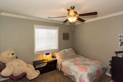 3920 Meadow Oak Way, Redding, CA 96002 photo 20