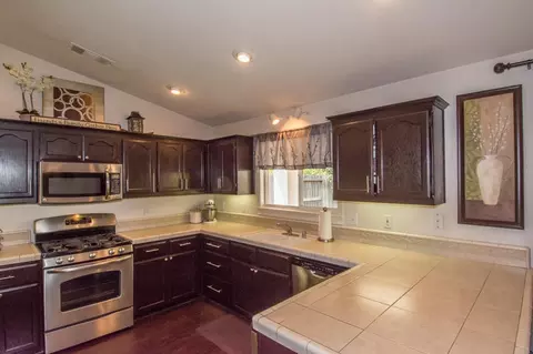3920 Meadow Oak Way, Redding, CA 96002 photo 23