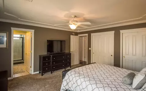 3920 Meadow Oak Way, Redding, CA 96002 photo 12