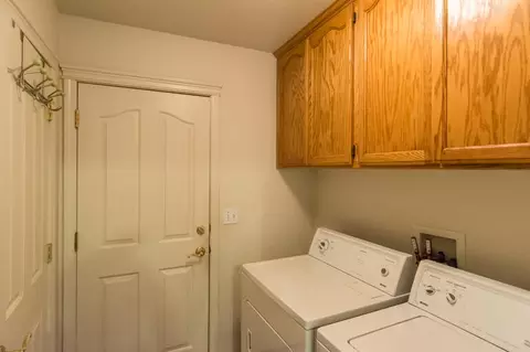 3920 Meadow Oak Way, Redding, CA 96002 photo 28