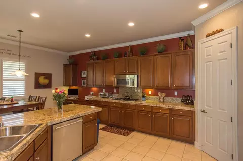 682 Rivercrest Pkwy, Redding, CA 96002 photo 15