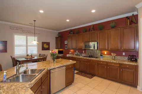 682 Rivercrest Pkwy, Redding, CA 96002 photo 16