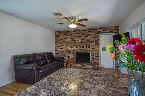 2014 Glengary Dr, Redding, CA 96001 photo 3