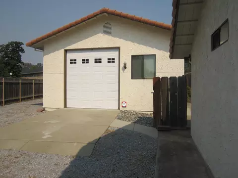 1438 Casa Vereda Way, Redding, CA 96003 photo 3