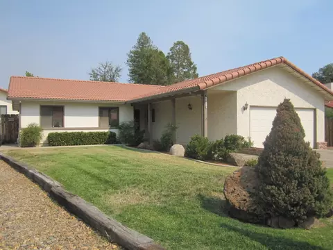 1438 Casa Vereda Way, Redding, CA 96003 photo 1