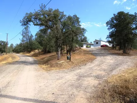 21699 Elk Trl, Redding, CA 96003 photo 4