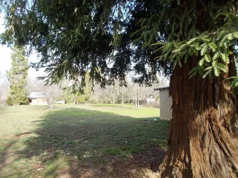 2774 Bonnyview Rd, Redding, CA 96001 photo 9