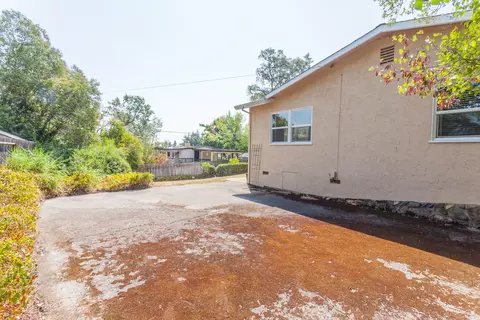 1055 Redbud Dr, Redding, CA 96001 photo 36