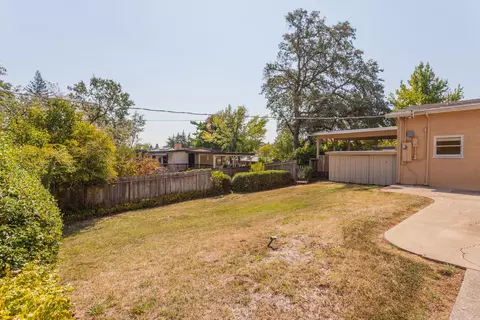 1055 Redbud Dr, Redding, CA 96001 photo 34