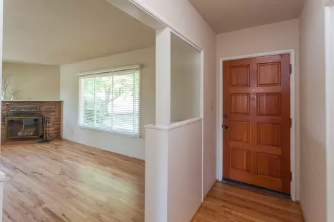 1055 Redbud Dr, Redding, CA 96001 photo 2