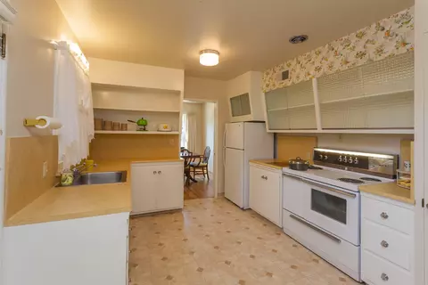 1055 Redbud Dr, Redding, CA 96001 photo 11