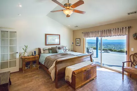 13835 Green Mountain Trl, Redding, CA 96003 photo 10