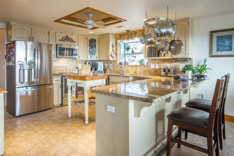 13835 Green Mountain Trl, Redding, CA 96003 photo 5