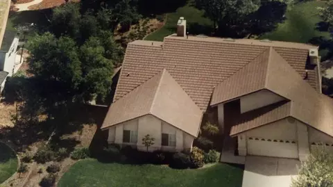 4480 Brittany Dr, Redding, CA 96002 photo 2