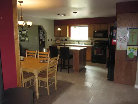 37347 Oak View St, Burney, CA 96013 photo 4