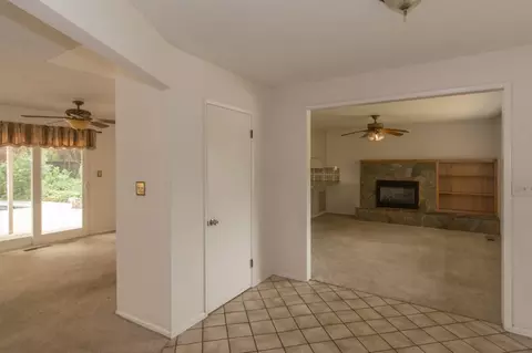 601 Rafael St, Redding, CA 96002 photo 9