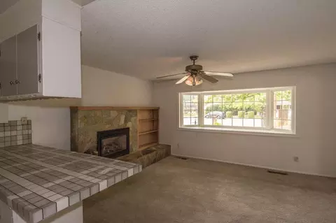 601 Rafael St, Redding, CA 96002 photo 13