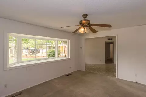 601 Rafael St, Redding, CA 96002 photo 7