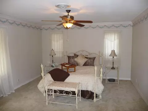 2526 Phil Ct, Redding, CA 96002 photo 14