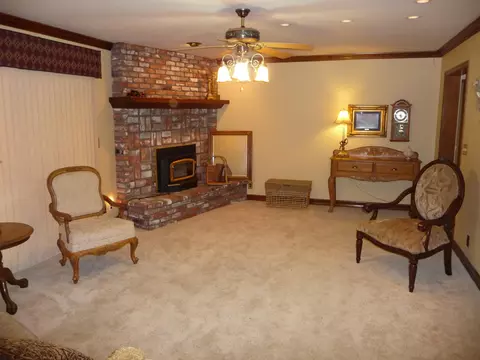2526 Phil Ct, Redding, CA 96002 photo 7