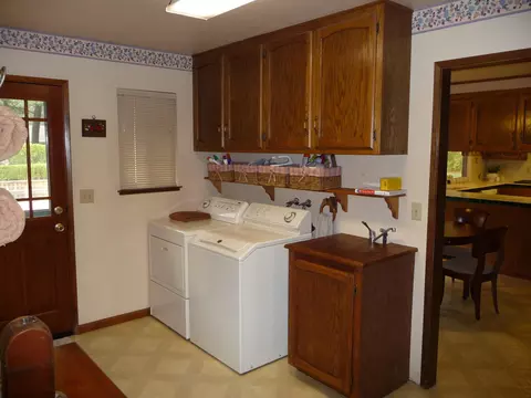 2526 Phil Ct, Redding, CA 96002 photo 10