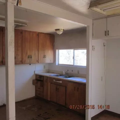 3233 Veda St, Redding, CA 96001 photo 3