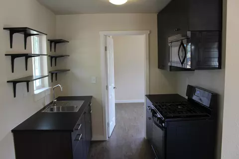 1279 Deodar Way, Redding, CA 96003 photo 4