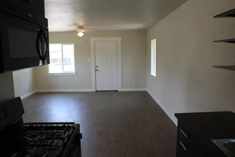 1279 Deodar Way, Redding, CA 96003 photo 3