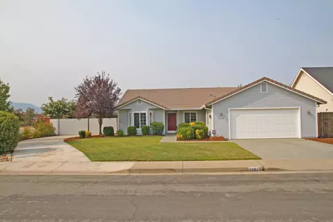 3396 Old Lantern Dr, Redding, CA 96003 photo 1