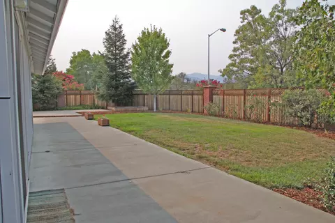 3396 Old Lantern Dr, Redding, CA 96003 photo 17
