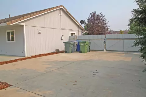 3396 Old Lantern Dr, Redding, CA 96003 photo 16