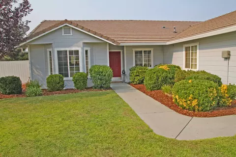 3396 Old Lantern Dr, Redding, CA 96003 photo 3