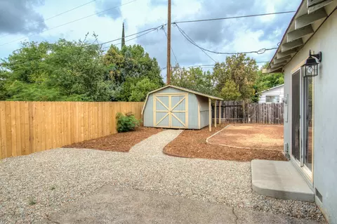 2128 Comet St, Redding, CA 96002 photo 25
