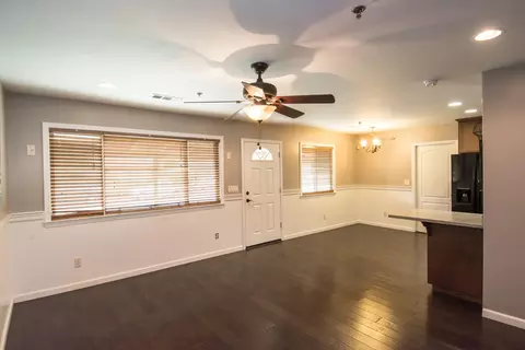 2128 Comet St, Redding, CA 96002 photo 4