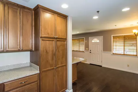 2128 Comet St, Redding, CA 96002 photo 8