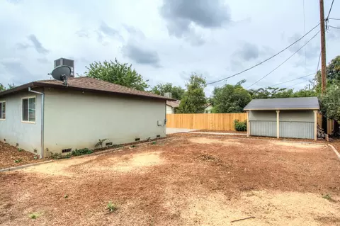 2128 Comet St, Redding, CA 96002 photo 26
