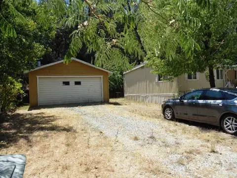 1765 Kenyon Dr, Redding, CA 96001 photo 2