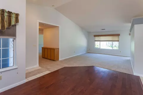 1979 Shelby Rd, Redding, CA 96002 photo 4