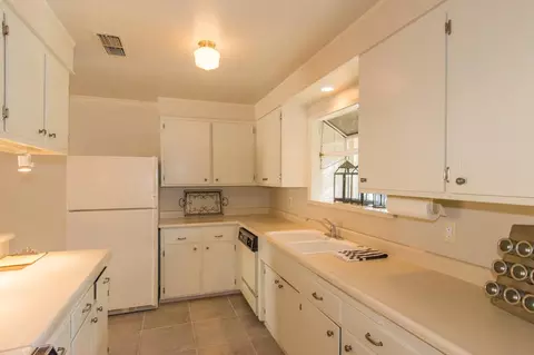2680 Shasta St, Redding, CA 96001 photo 14