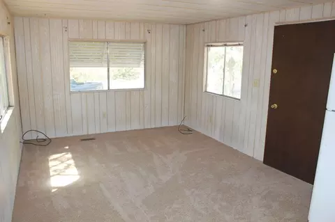 2725 Oxford Rd, Redding, CA 96002 photo 3