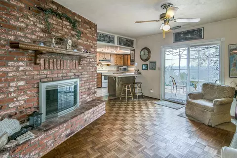 3655 Elizabeth Way, Redding, CA 96001 photo 10