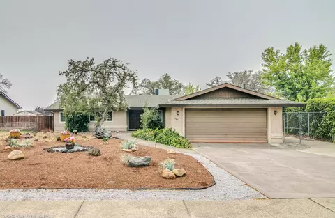 3655 Elizabeth Way, Redding, CA 96001 photo 2