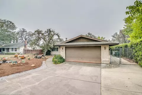 3655 Elizabeth Way, Redding, CA 96001 photo 3