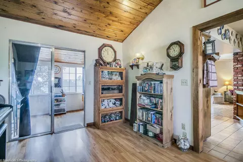 3655 Elizabeth Way, Redding, CA 96001 photo 17
