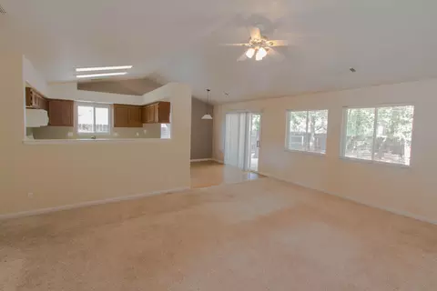 3357 Lawrence Rd, Redding, CA 96002 photo 2