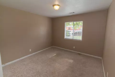 3357 Lawrence Rd, Redding, CA 96002 photo 12