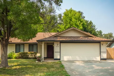1948 Vega St, Redding, CA 96002 photo 1
