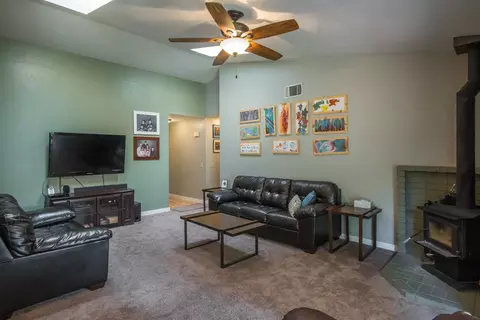1948 Vega St, Redding, CA 96002 photo 3
