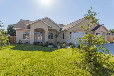 6526 Reflection St #6526, Redding, CA 96001 photo 2