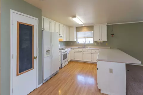 1777 Sterling Dr, Redding, CA 96003 photo 6